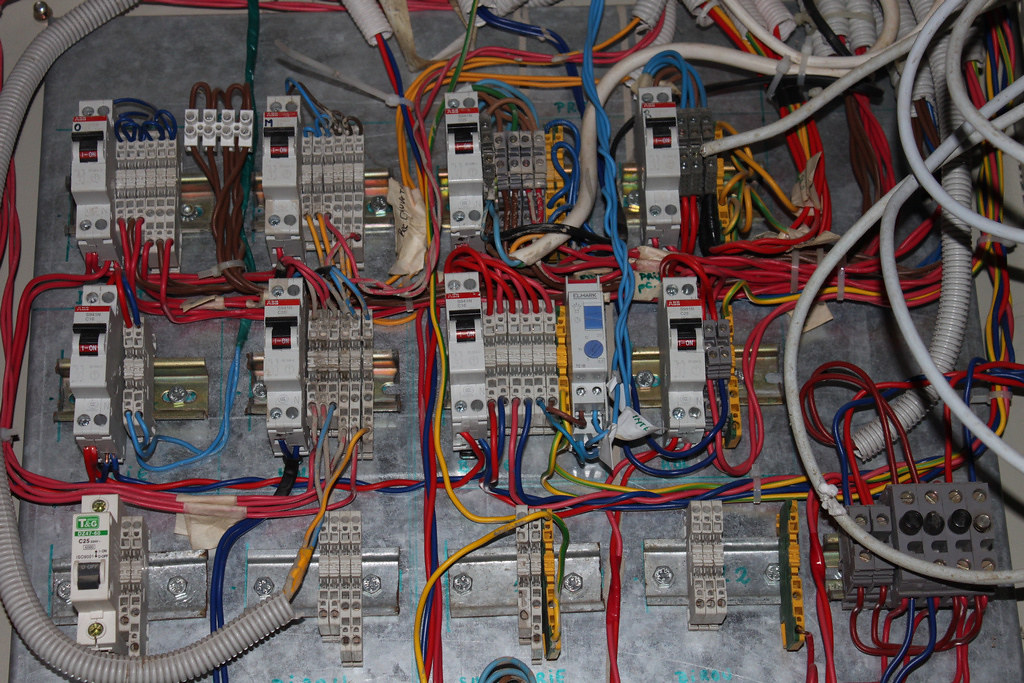 electrical panel fuse board